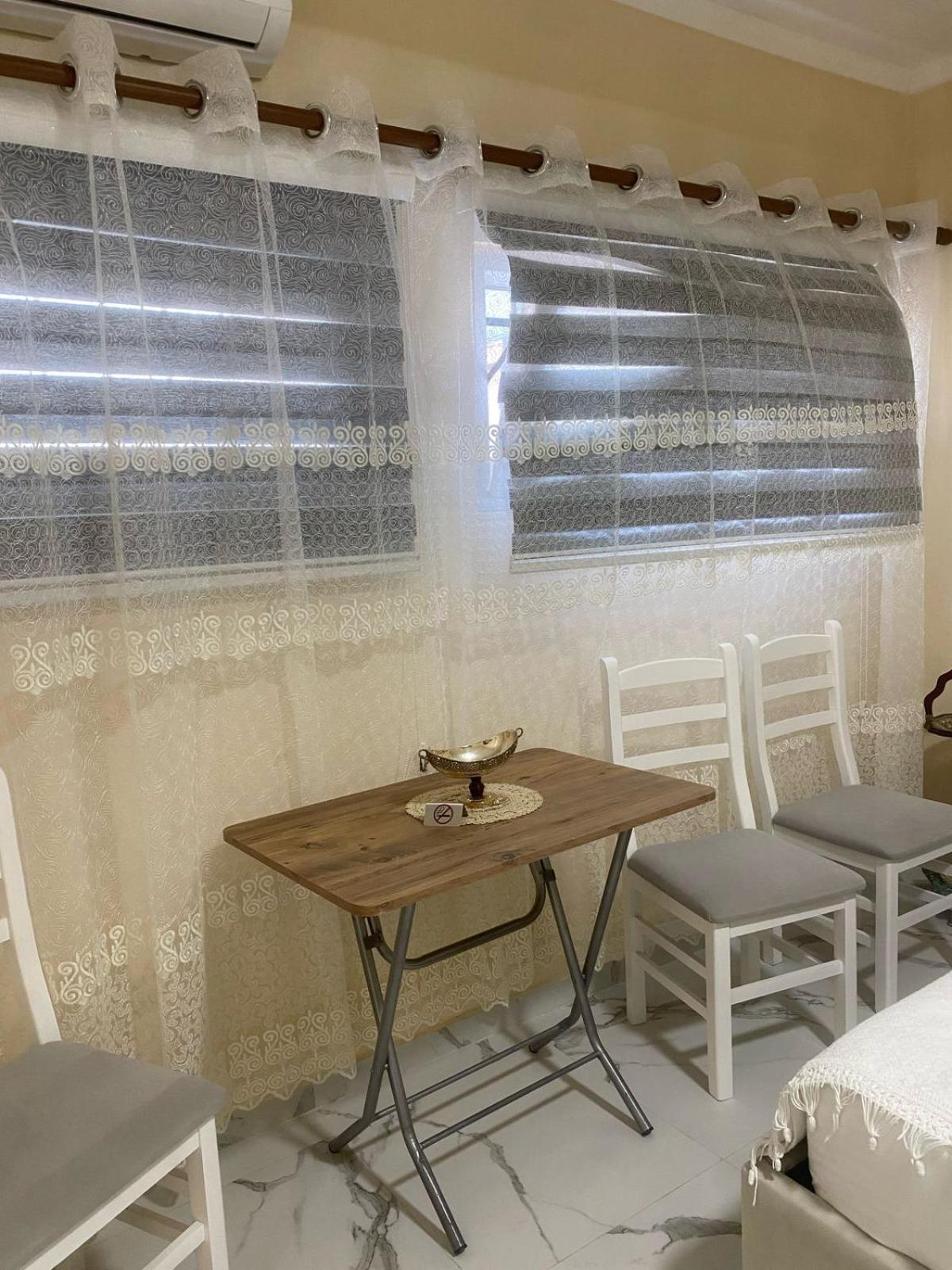 Aron's House Apartamento *